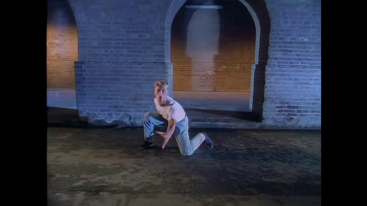 rick_astley_never_gonna_give_you_up_official_video_dQw4w9WgXcQ_frame_11.jpg